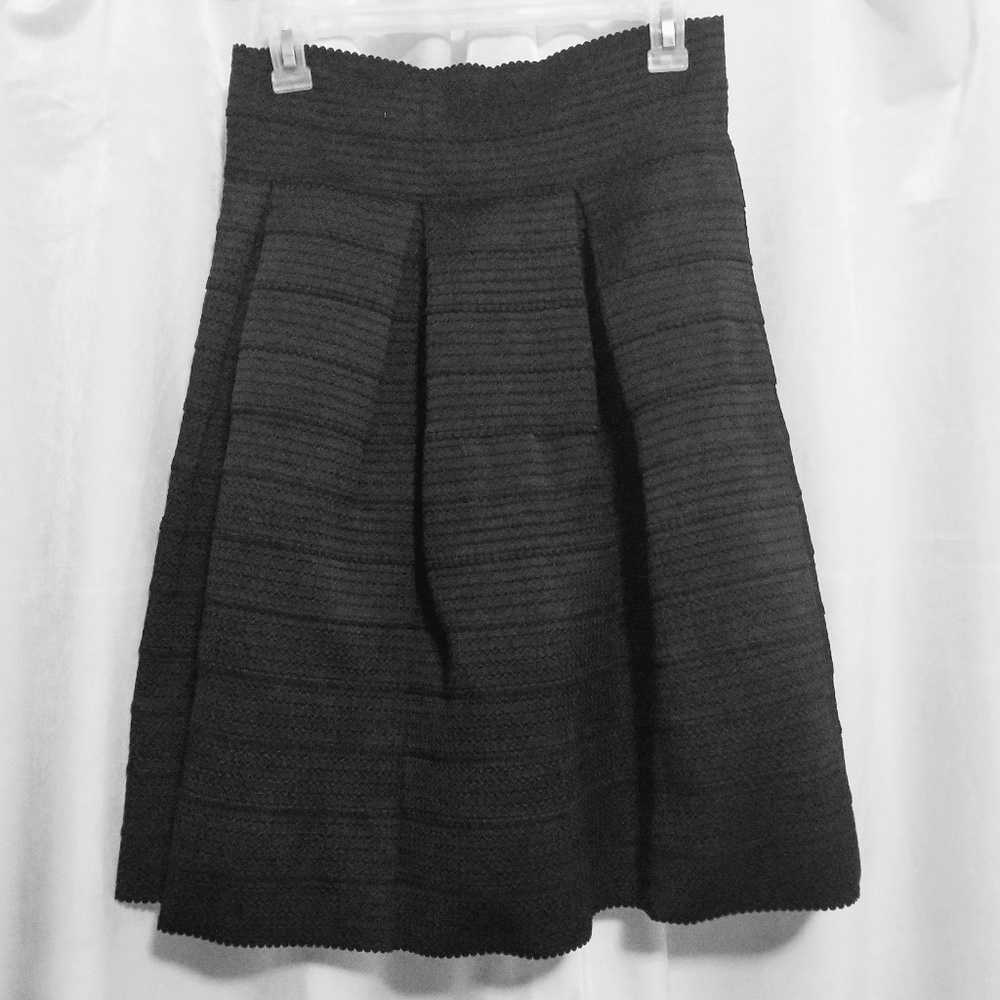 New York and Company Full Black Bandage Skirt (M)